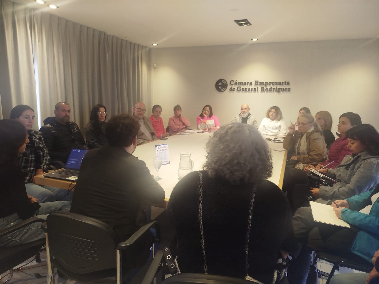 TikTok presentó en General Rodríguez el programa federal #EmprendeEnTikTok para potenciar a emprendedores y PyMEs