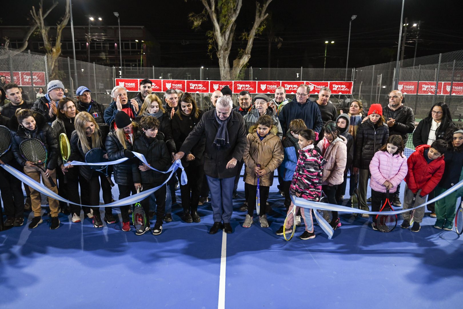 Con entrenamientos abiertos de tenis, el Municipio de Tigre inauguró tres canchas en el Polideportivo General Pacheco