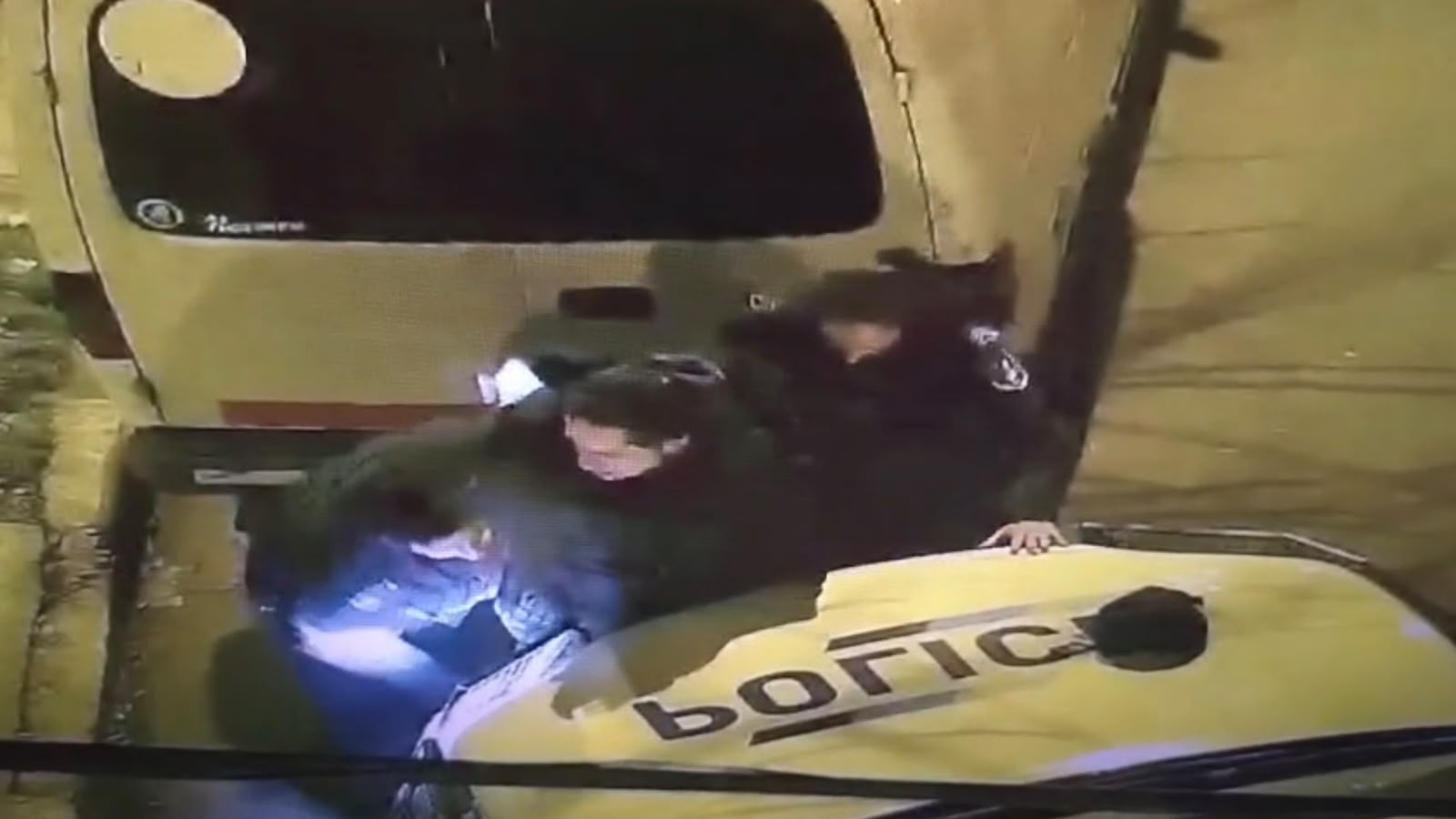 Cámaras de Seguridad de San Fernando frustraron al instante el intento de robo de una camioneta