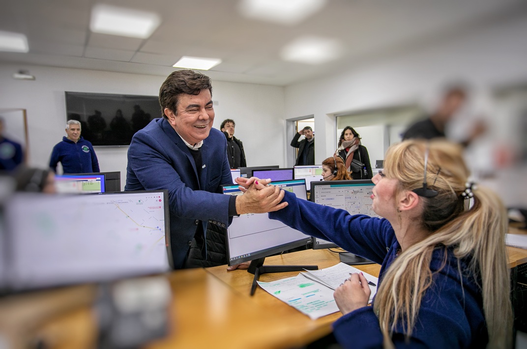 Fernando Espinoza ya otorgó un aumento del 25% a trabajadores municipales en lo que va del año.