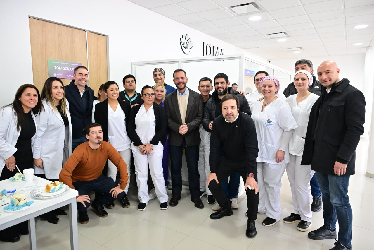 Sujarchuk y Kreplak recorrieron la Clínica Belgrano: “Mientras el Gobierno recorta, nosotros seguimos ampliando el servicio de salud pública”