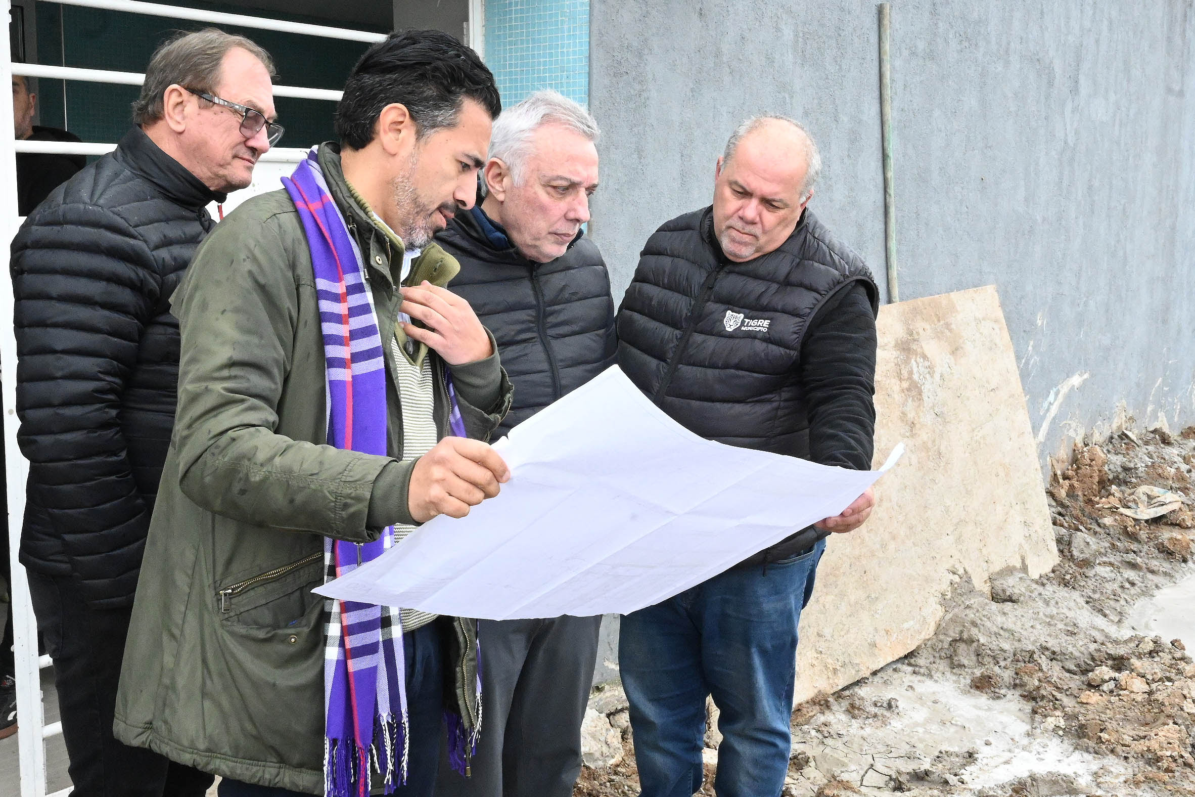 Gestión municipal: avanzan importantes obras en el natatorio del Polideportivo de Dique Luján