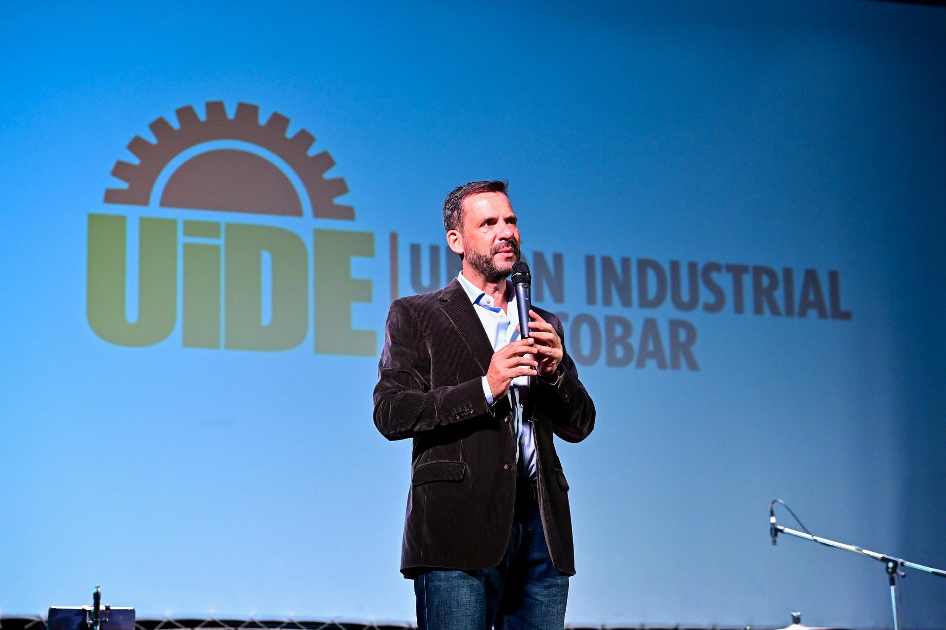 Con la presencia de Sujarchuk, más de 150 industriales de Escobar debatieron sobre la situación del sector