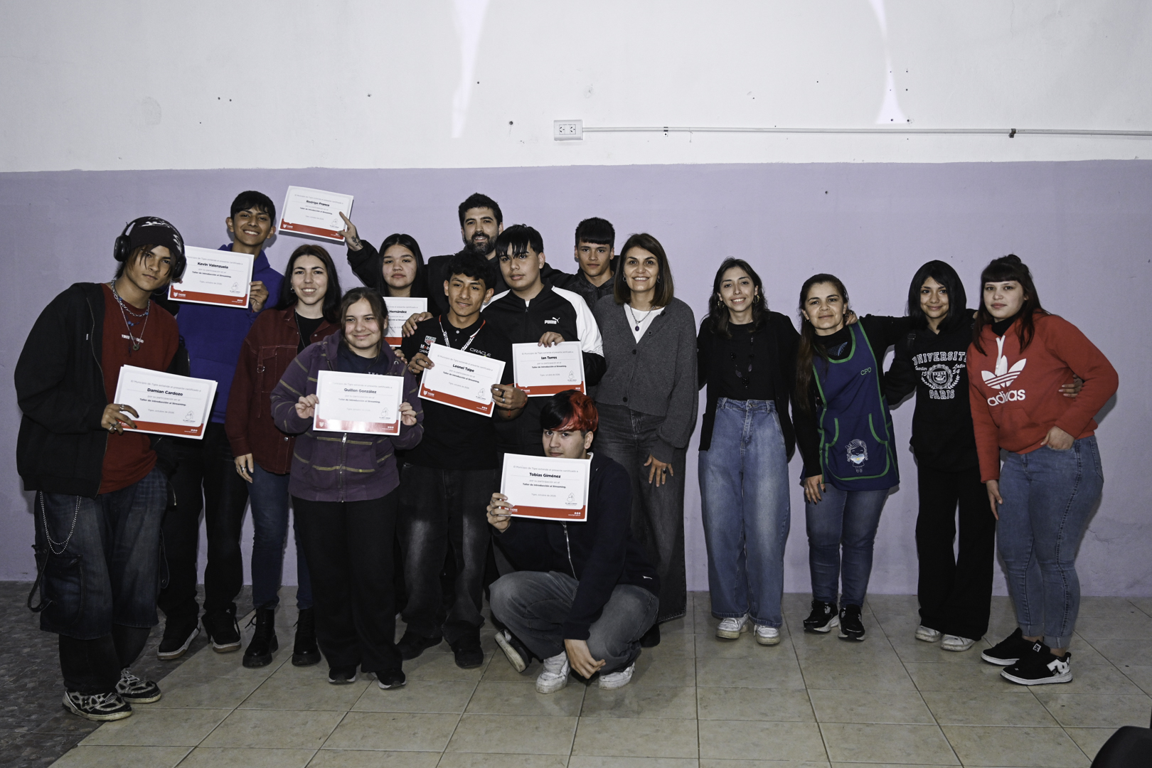 Jóvenes y adolescentes del Centro Popular de Desarrollo accedieron al taller de streaming brindado por el Municipio de Tigre