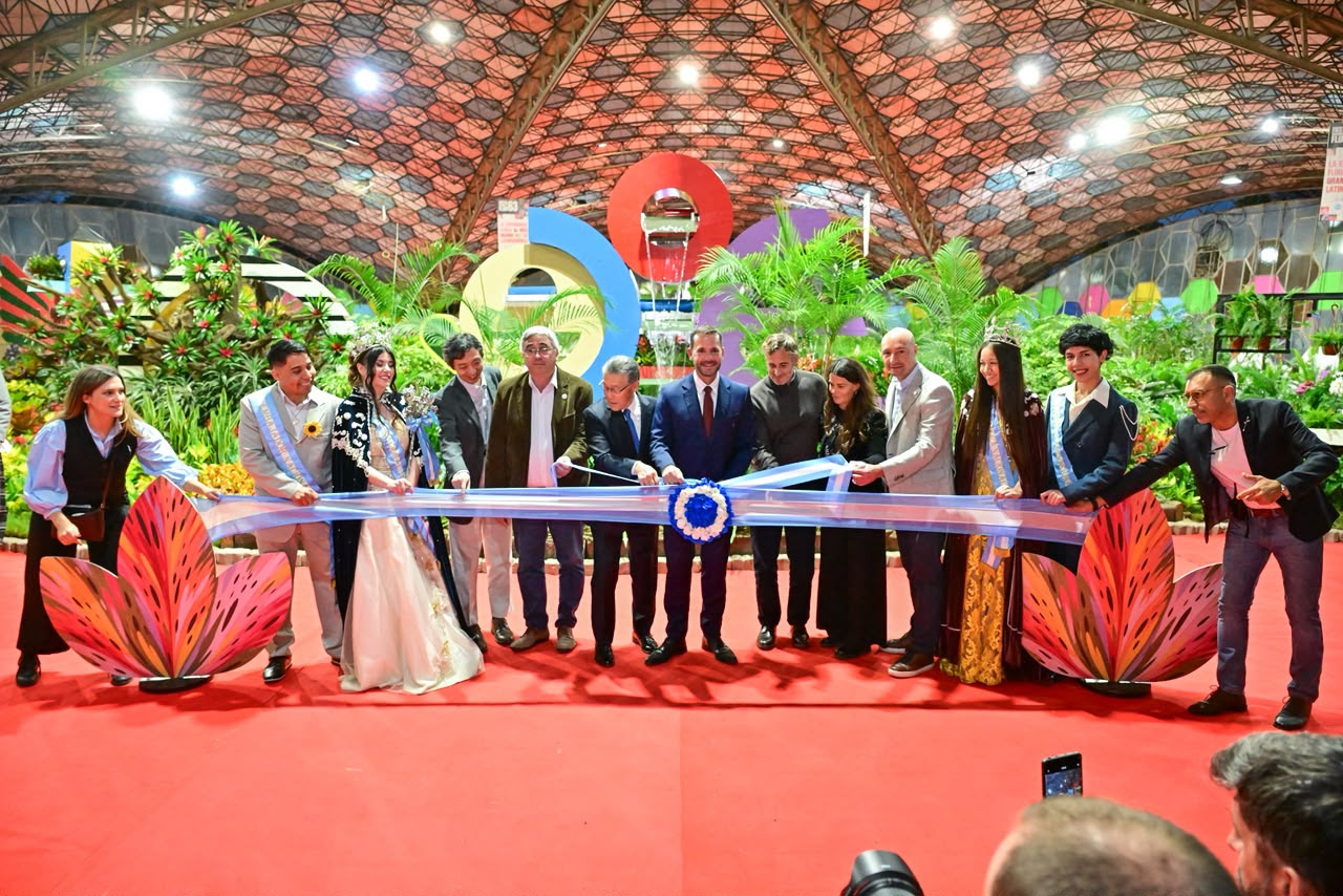 Escobar: Comenzó la 63° fiesta nacional de la flor: una cita con la mejor floricultura del país y grandes espectáculos